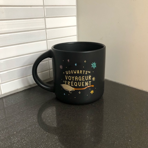 EUC Harry Potter Hogwarts Frequent Flyer mug - Picture 3 of 8